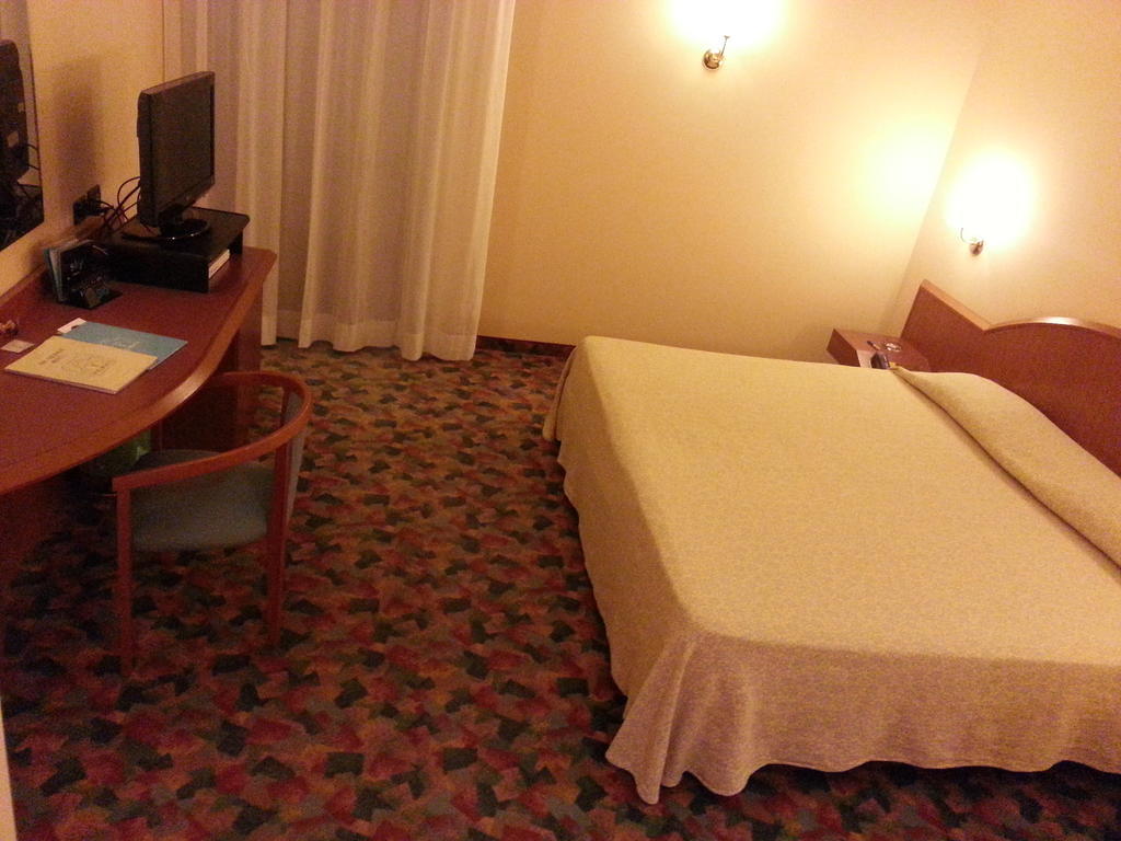 Hotel Persico'S San Giovanni in Persiceto Room photo